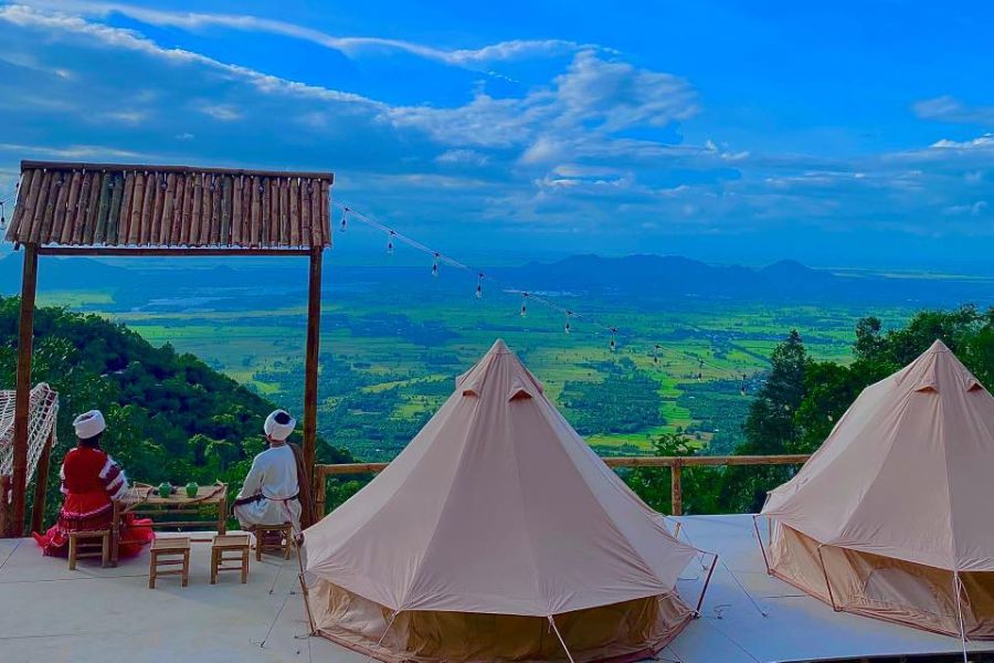 Camping Núi Cấm